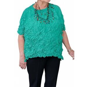 NEW VANITE COUTURE crinkle top in green